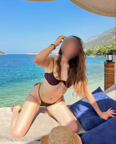 Adana Escort Sıla Teninde Zevki Doruklara Çıkarın