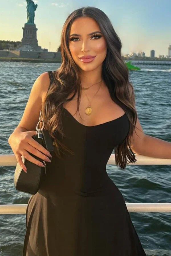 Ceyhan Sürprizli Escort Kezban