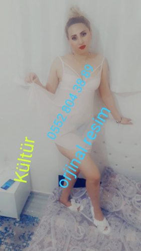 Adana Escort Derin Pürüzsüz Vücudunu Sergiliyor
