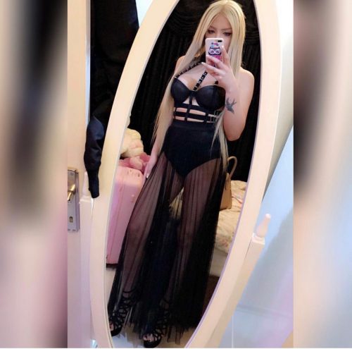 Ateşli Kısrak Genç Escort Burcu Hizmette