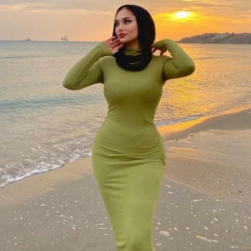 Başı Çeken Arzuların Varsa Başını Dayayacağın Escort Melisa