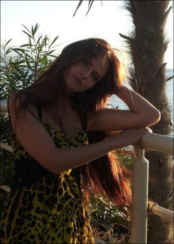 Belek Kısa Boylu Escort Zehra Partnerlerini Zevkten Çıldırtacak