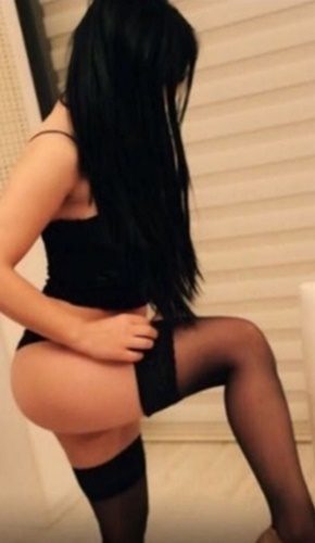 Dikkat Çeken Fiziğiyle Mest Eden Escort Bayan Dolunay