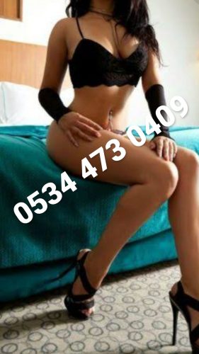 Doyumsuz Escort Ceren Sana da Yakışır