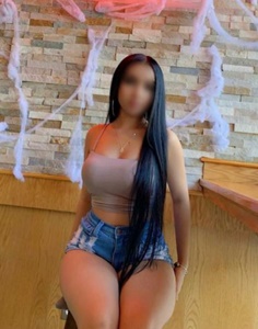Güzel Escort İpek Görüşüyor