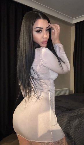 Hayallerinizi Süsleyen Kadın Adana Escort Asya