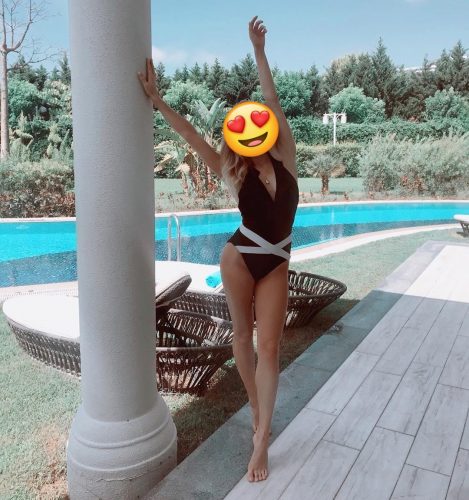 Adana Sesli Sevişen Escort Beren İnleyerek Çılgınca Sevişiyor