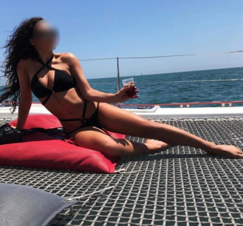 Adana Azgın Escort Cansu Azan Erkekleri Davet Ediyor
