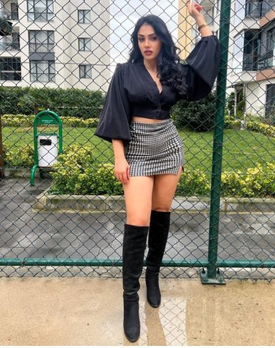 Tufanbeyli Escort İpek Kendi Evinde Sevişiyor