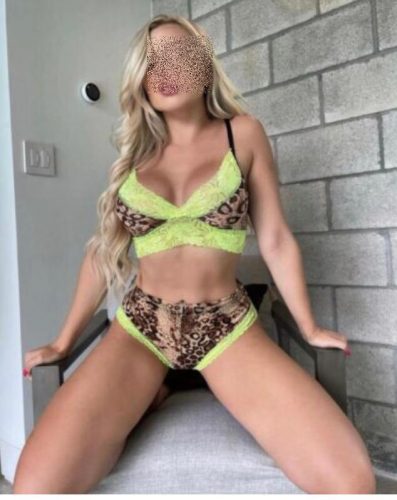 Pozantı Kısa Boylu Escort Kezban