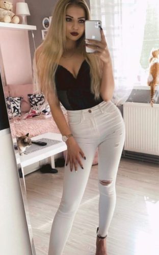 Karaisalı Oral Escort Demet İle Harika Bir Cim Cif
