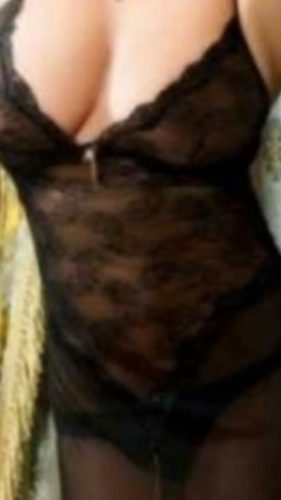 Adana Benzersiz Escort Pınar Erkeklerinin Yolunu Gözlemekte