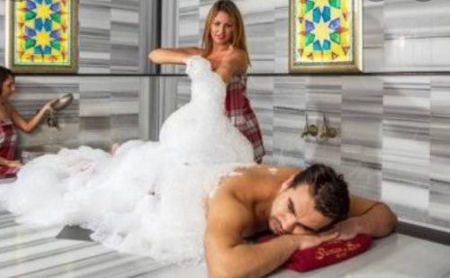 Adana Manolya Mutlu Sonlu Biten Masaj Salonu