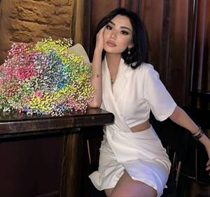 Azgın Escort Bayan Selin Görüşmek İstiyor