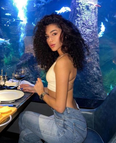 Saimbeyli Taksiyle Gelen Escort Melahat