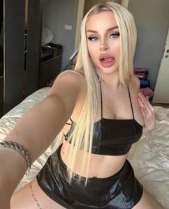 Hızlı Servislerden Hoşlanan İmamoğlu Oral Escort Bayan Ekin