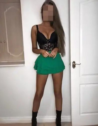 Hünerlerini İlişkisinde Sergilemekten Çekinmeyen Escort Bayan Ceyda